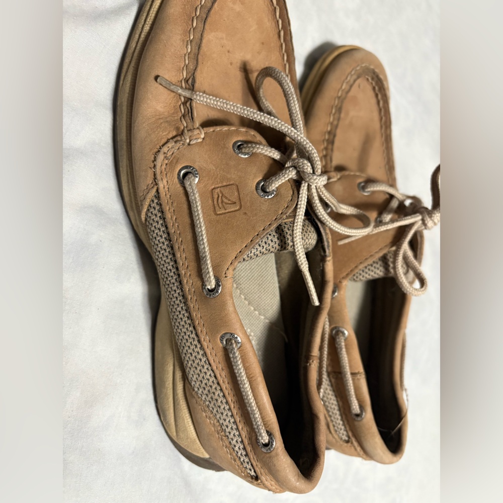 Sperry Tan Boat Shoes with Suede Finish and Moccasin Design - Picture 1 of 7